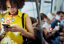 La poesía para jóvenes que se lee y se recita en redes sociales