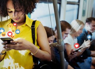 La poesía para jóvenes que se lee y se recita en redes sociales